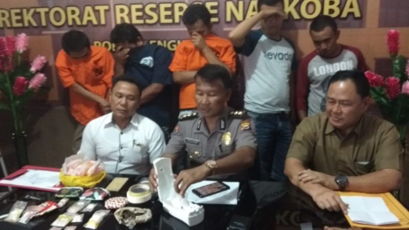 Lima Terduga Pengedar Sabu di Bengkulu Dibekuk, 3 Oknum PNS