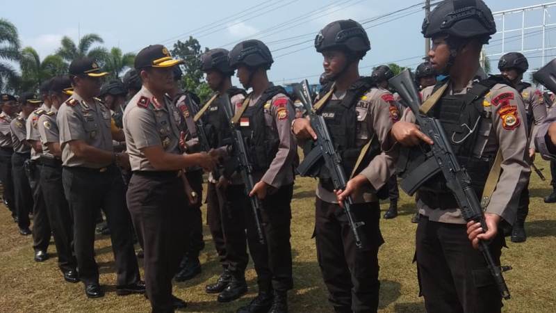 Kapolda Bengkulu Sambut Kepulangan Personel Brimob BKO Polda Bengkulu di Papua