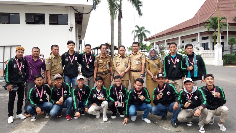 Tim Futsal SMANKO Raih Emas