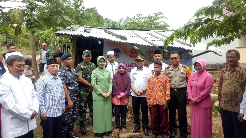 Rumah Janda Penjual Sayur Dibedah