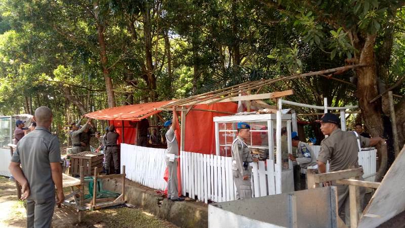 Satpol PP Bongkar Lapak Pedagang