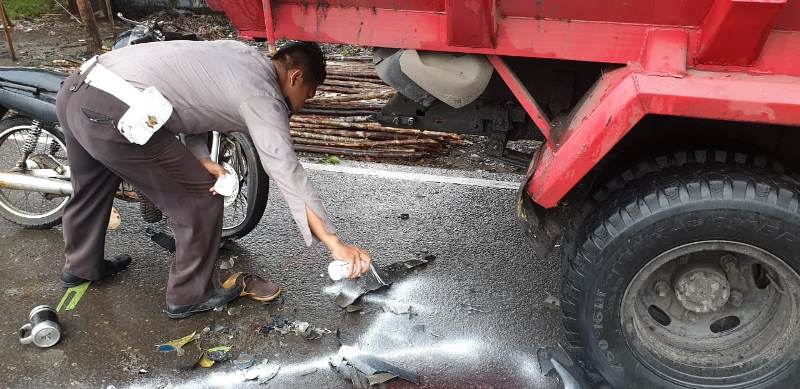 Warga Bumi Ayu Bengkulu Tewas Tabrak Truk Antre BBM