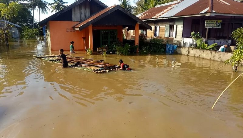 Ratusan Rumah Terendam Banjir