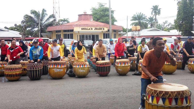 Pejabat Pemprov Bengkulu Siap Atraksi Tabuh Musik Dol