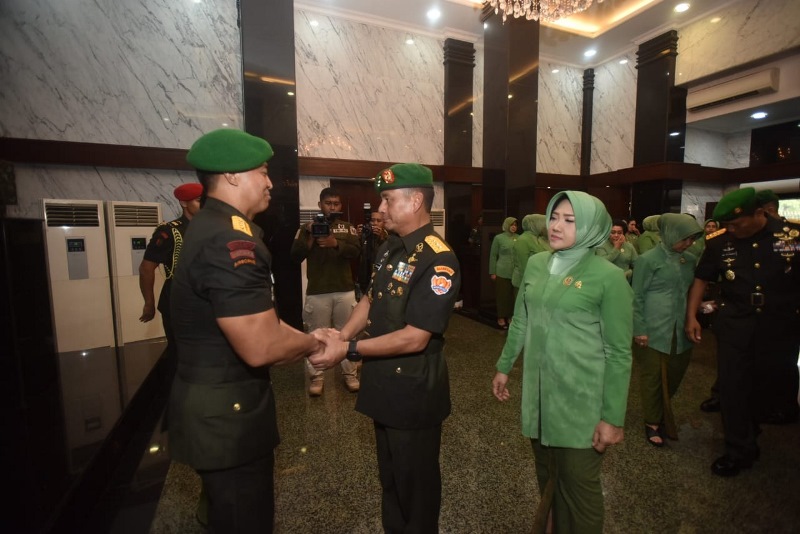 TNI AD Memegang Peran Sentral