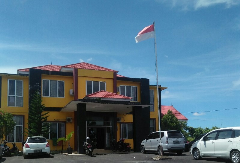 Banrenlitbang Kibarkan Bendera Robek