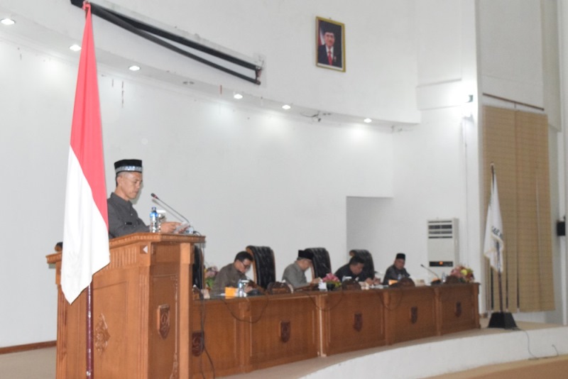 Paripurna Pengesahan APBD Diskors 8 Jam