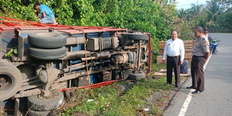 Ngantuk, Truk Terbalik