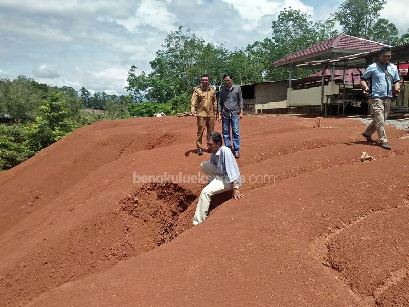 Pasar Taba Lagan  Terancam Longsor