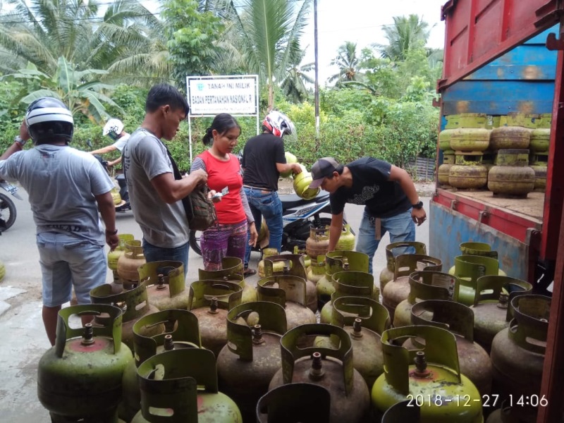 Warga Serbu Gas 3 Kg