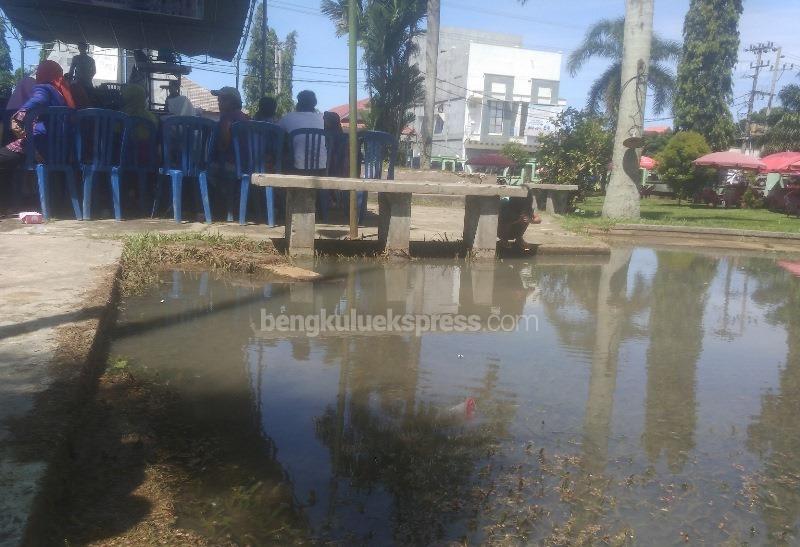 Ada Kolam di Taman Merdeka