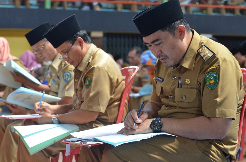 Gagal Uji Kompetisi, Pejabat Dimutasi