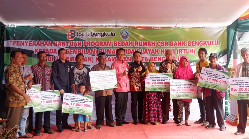 Bank Bengkulu Salurkan  CSR Bedah Rumah