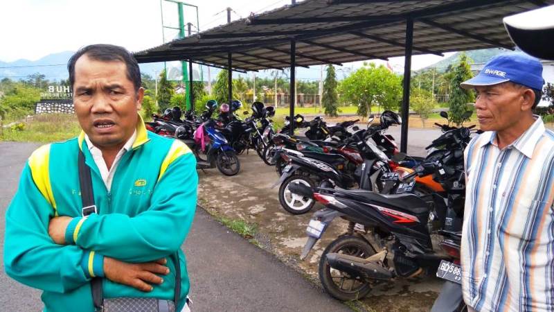 Warga Eks Padang Bano  Datangi Dinas PUPRP