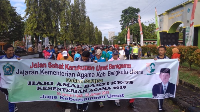 Kemenag Bengkulu Utara Gelar Jalan Sehat