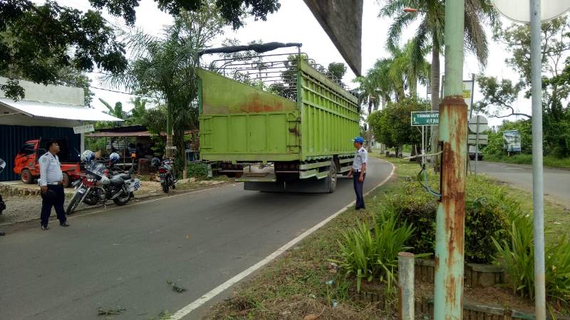 Dinas Perhubungan Cegah Truk Masuk Kota