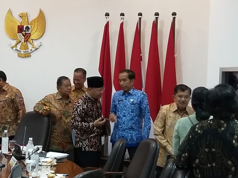 Gubernur Rapat Terbatas dengan Presiden