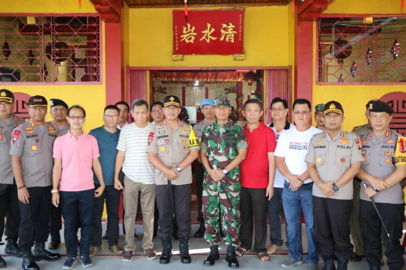 Kapolda dan Danrem Bengkulu Pantau Perayaan Imlek