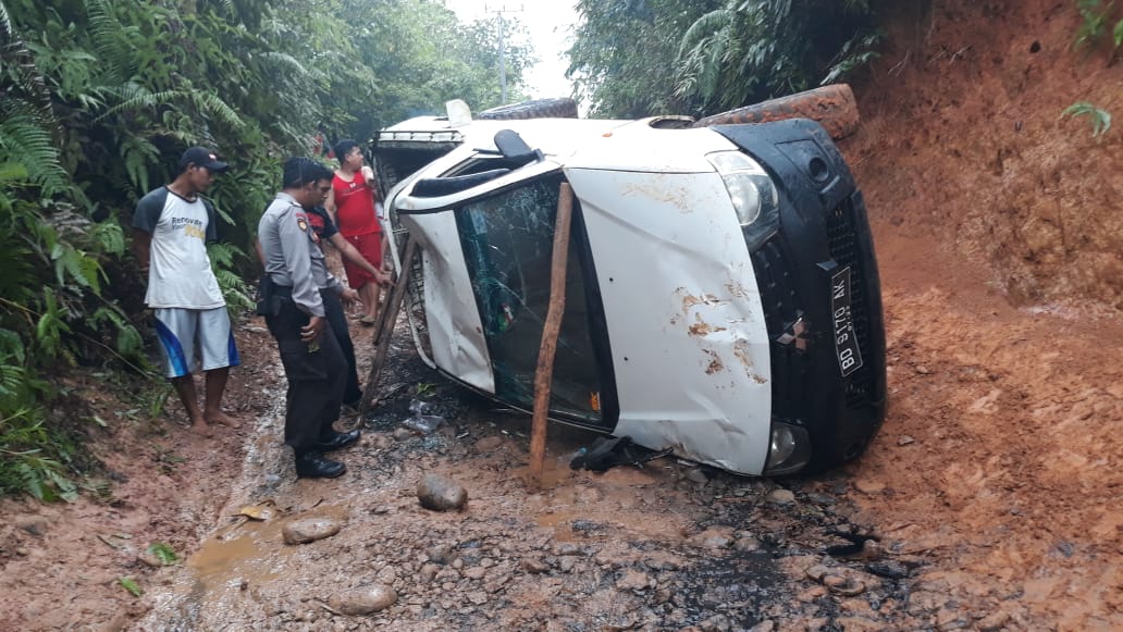 Tertimpa Mobil, Warga Sukarami Tewas