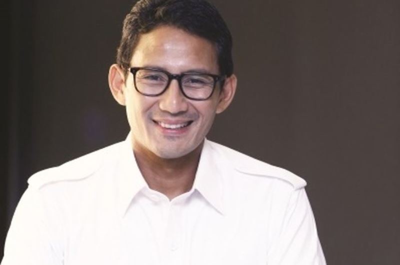 Sandiaga Uno Sapa Emak-Emak  dan Kaum Milenial