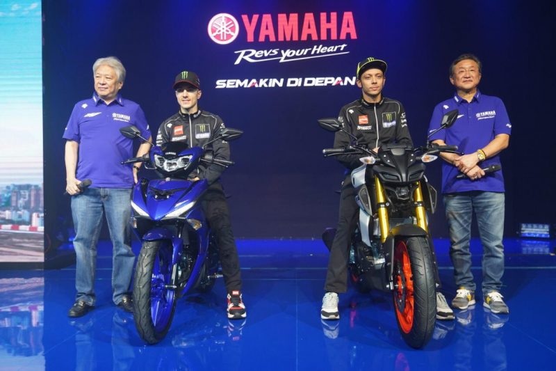 Valentino Rossi dan Maverick Vinales Kenalkan Dua Produk Baru Yamaha