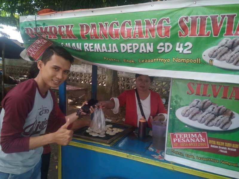 Pempek Panggang Taman Remaja Eksis Selama 40 Tahun