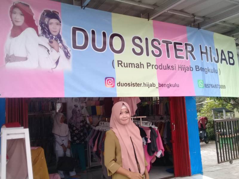 Duo Sister Hijab Hasilkan Omzet Puluhan Juta