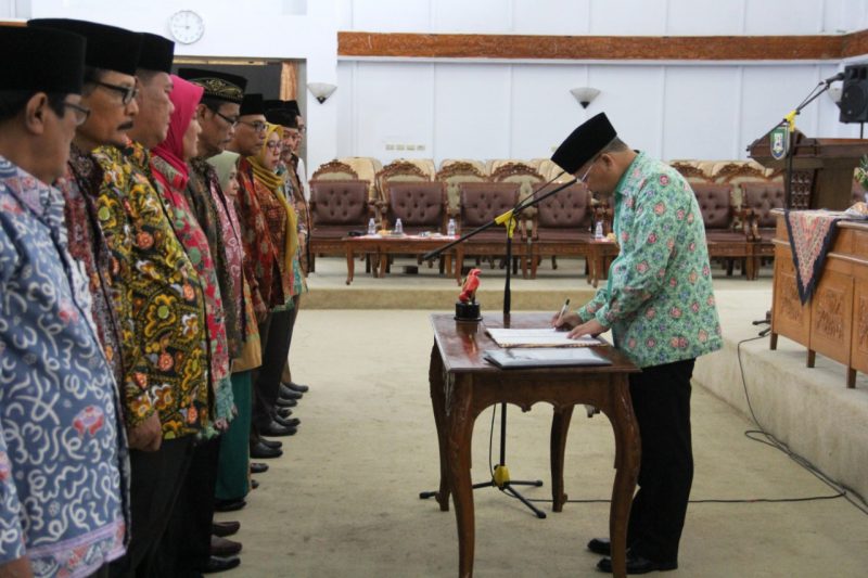 Kukuhkan DRD, Gubernur Bengkulu Harap Sinergikan Kebijakan Pemerintah dan Kepentingan Masyarakat