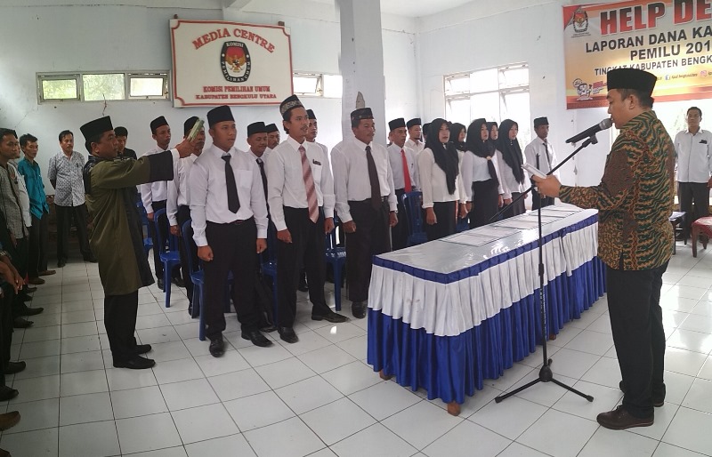 Komisi Pemilihan Umum Lantik PAW 21 Anggota PPS