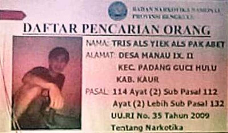 Digerebek, Buronan BNNP Kabur Tinggalkan Senpi