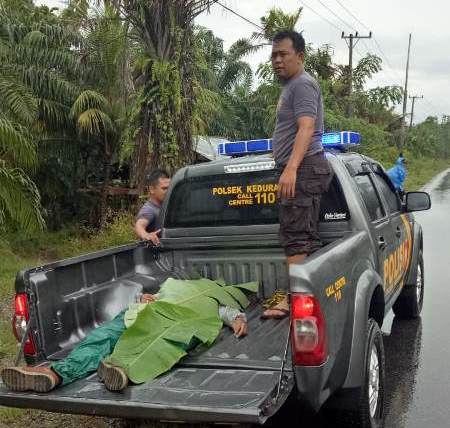 Pulang Melayat, Tewas Usai Motor Ditabrak Truck