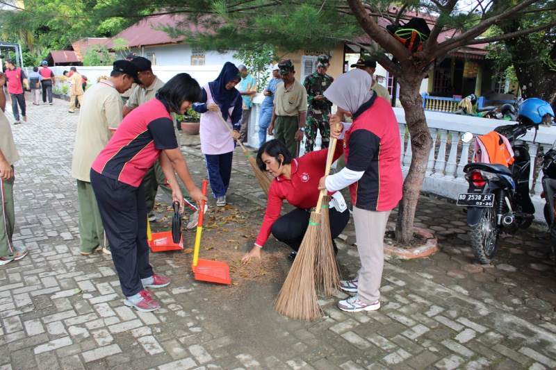 TNI Dan POLRI , Bantu Rumah Ibadah