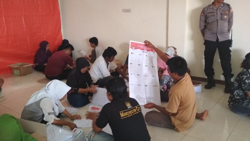 KPU Gelar Pelipatan Surat Suara