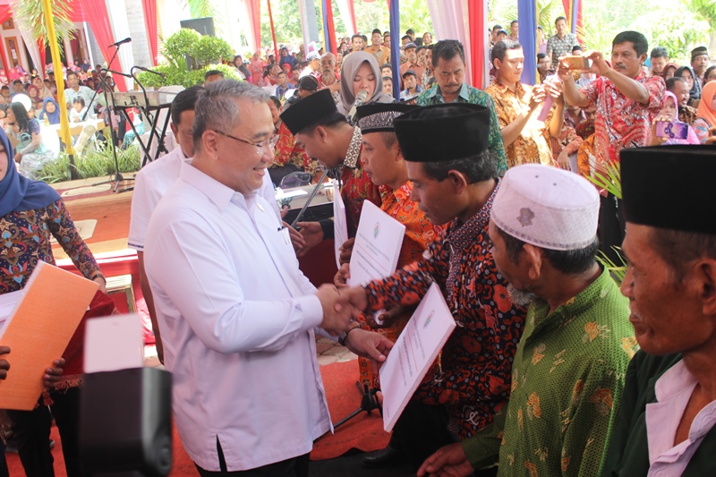 Mendes Bangun Kawasan Transmigrasi