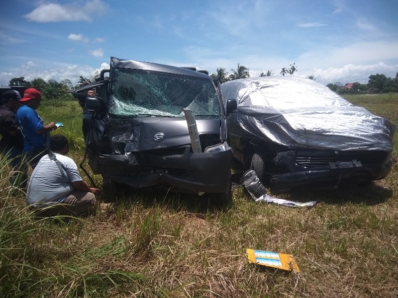 Adu Kambing, Grand Max dan Inovva Remuk