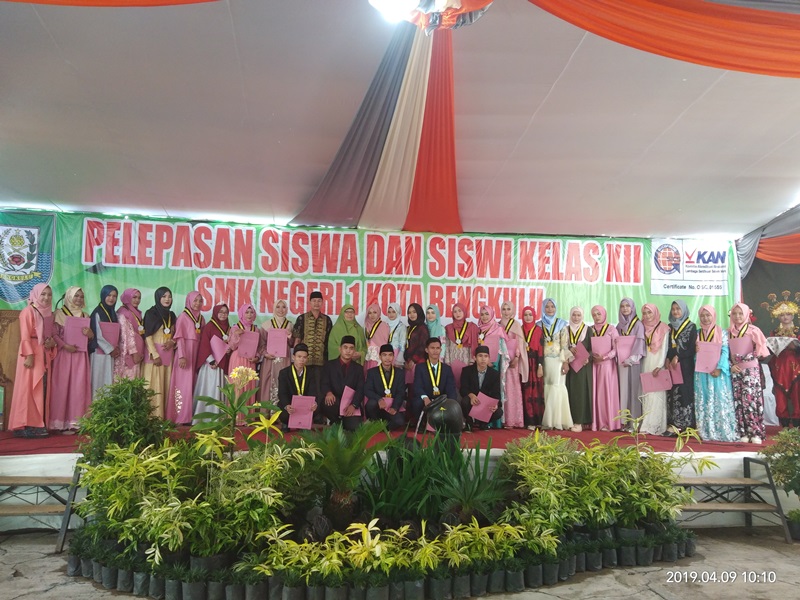 Perpisahan SMKN 1 Bernuansa Religius