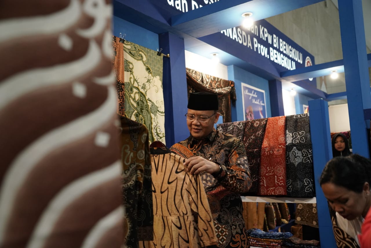 BI dan Dekranasda Bengkulu Promosikan Batik Besurek di INACRAFT 2019