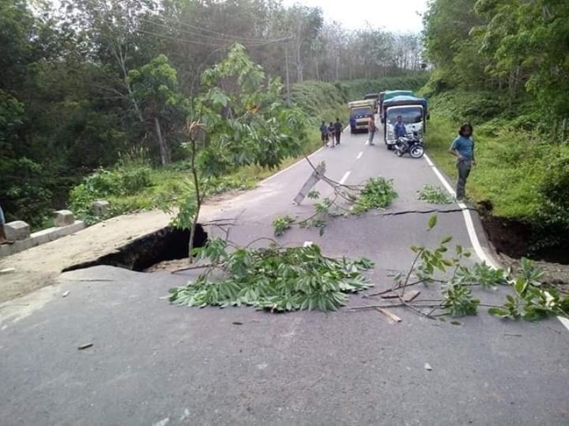 Jalinbar Tak Dapat Dilalui Mobil