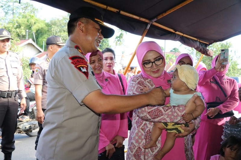 Brigjen Pol Drs Supratman MH Turun Langsung dan Bantu Korban Banjir