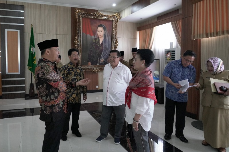 Patung Fatmawati, Selesai Agustus