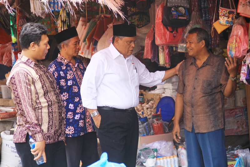 Pedagang Siap, Menangkan Bang Ken