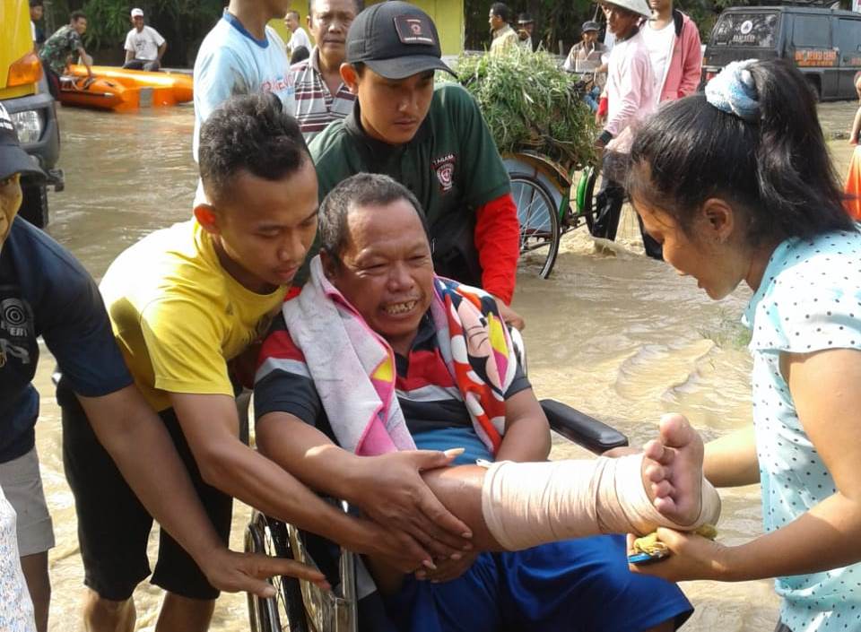 Lima Kecamatan di Indramayu Terendam, Kemensos Kirimkan Logistik untuk Warga Terdampak