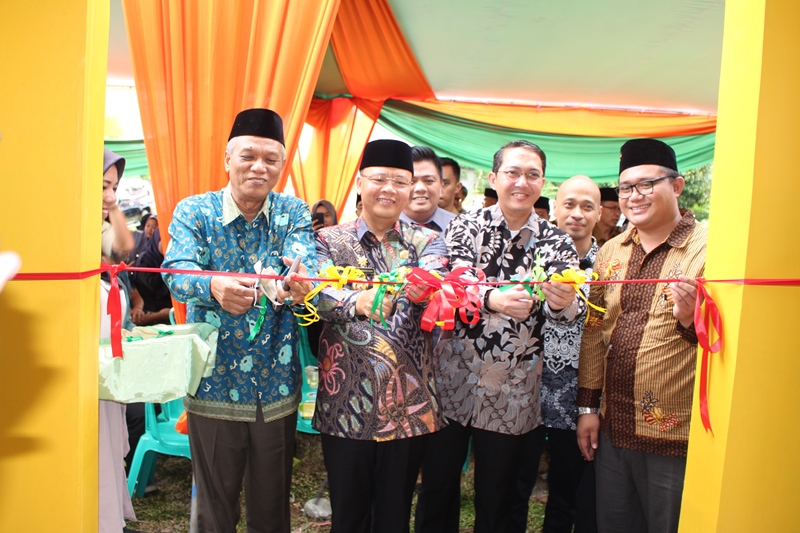 Gubernur Resmikan Masjid BSM dan Lantai II Kampus STIES NU