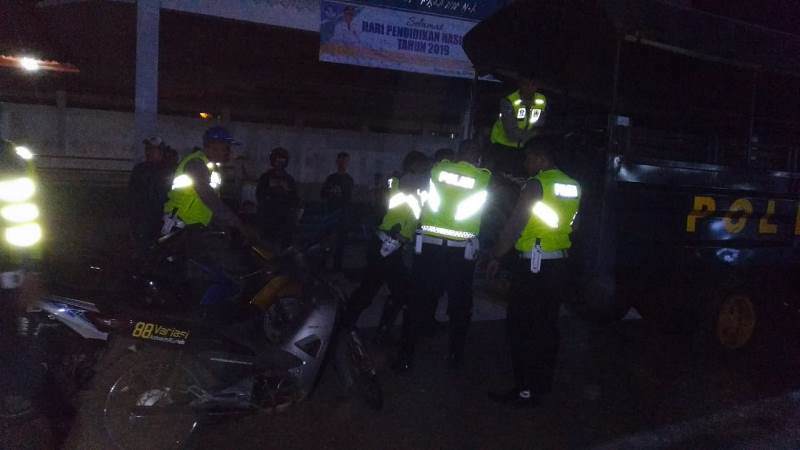 Lapangan SN Dipasang Polisi Tidur