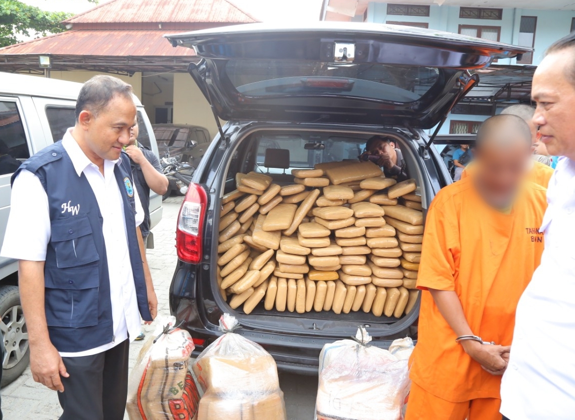 Penyelundupan 300 Kg Ganja Via Limbah Medis Digagalkan BNN