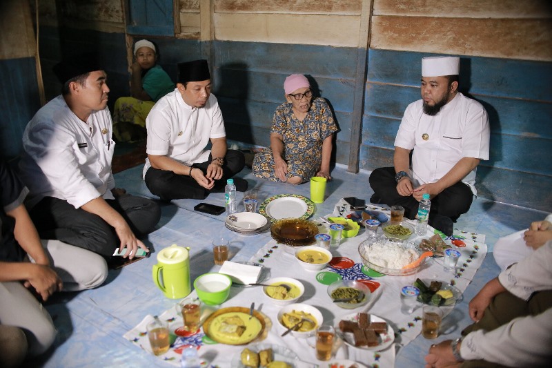 Buka Bersama dengan Lansia Penderita Katarak