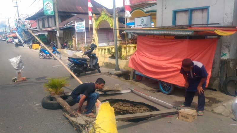 Jalan Negara Amblas