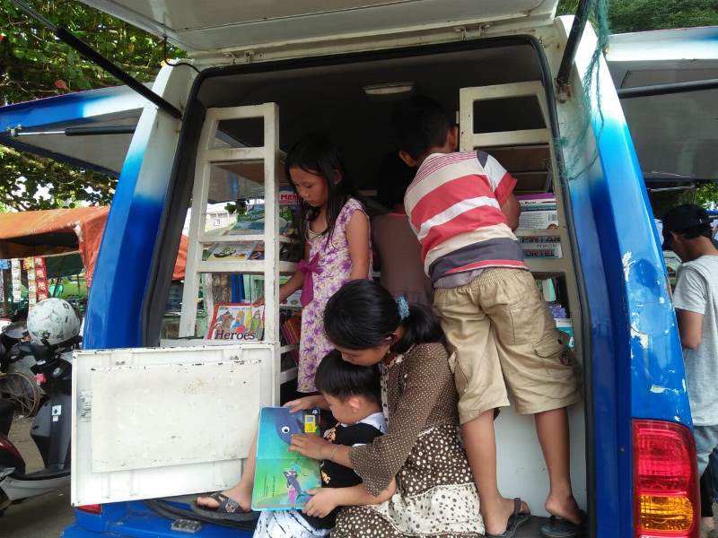 Pusling Sambangi Pengunjung Taman