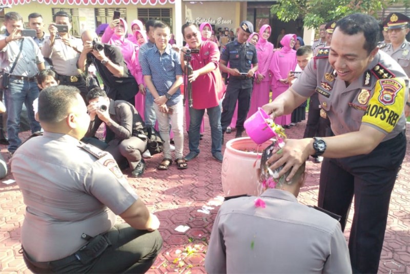 38 Anggota Polri Naik Pangkat