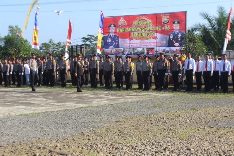 Upacara HUT Bhayangkara ke – 73Polri Tingkatkan SDM dan Pelayanan